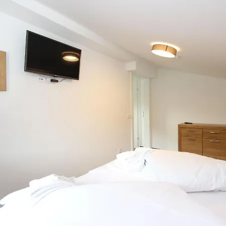 Spacious Holiday In With Sauna 菲伯布伦